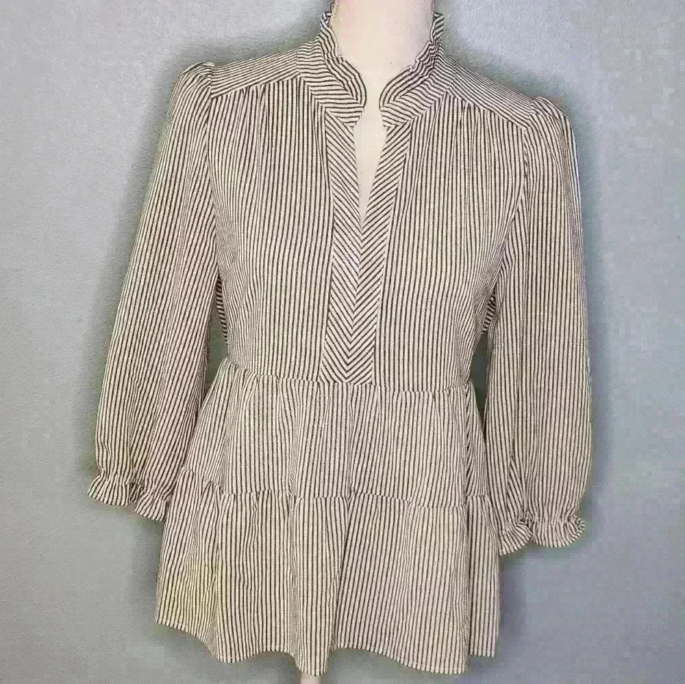 Montreal Los Angeles women's  3/4" sleeve gray & white blouse